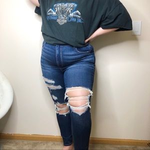 American Eagle distressed medium wash jegging